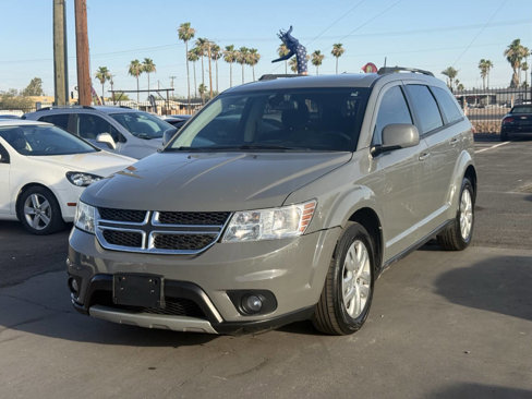 Used 2019 Dodge Journey SE image 1