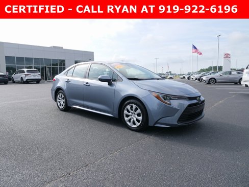 Used 2023 Toyota Corolla LE image 2