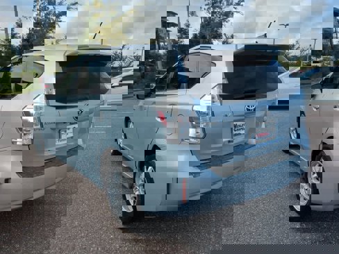 Used 2013 Toyota Prius V Three image 4