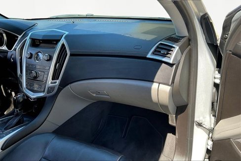 Used 2011 Cadillac SRX Luxury image 18