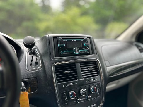 Used 2014 Dodge Grand Caravan SXT image 5