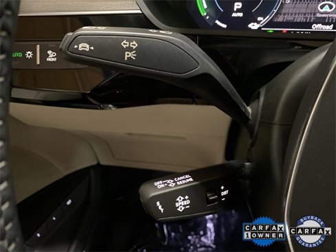 Used 2021 Audi e-tron Premium Plus w/ Premium Plus Package image 40