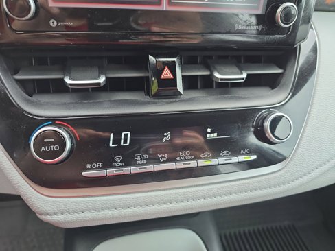 Used 2022 Toyota Corolla SE image 21