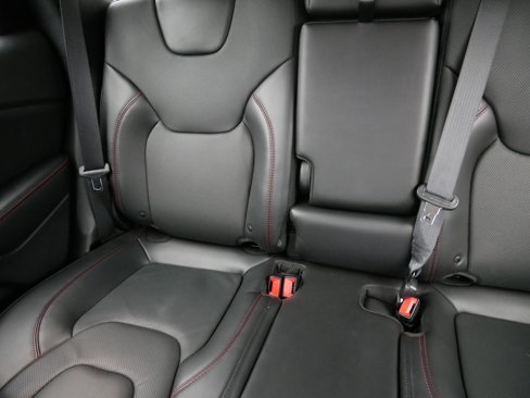 Used 2019 Jeep Cherokee Trailhawk image 12