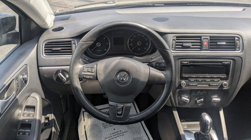 Used 2014 Volkswagen Jetta TDI image 35