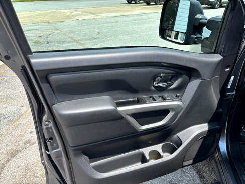 Used 2023 Nissan Titan SV w/ SV Utility Package image 19
