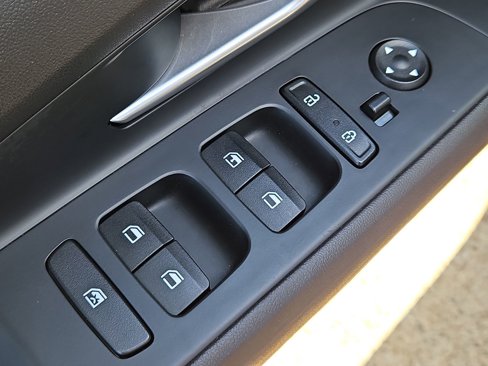 Used 2022 Hyundai Elantra SE image 23