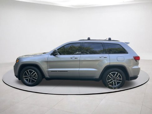 Certified 2021 Jeep Grand Cherokee Trailhawk w/ Trailhawk Luxury Group image 4