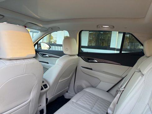 Used 2021 Buick Envision Avenir w/ Technology Package II image 6