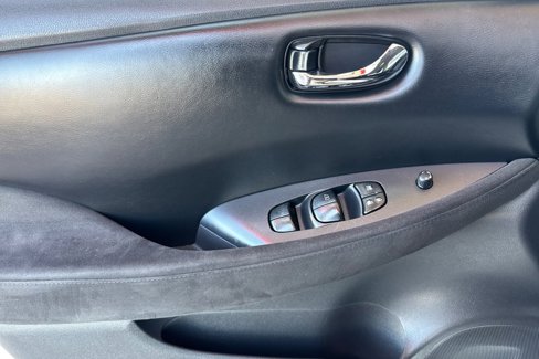 Used 2013 Nissan Leaf S w/ Charger Pkg image 12