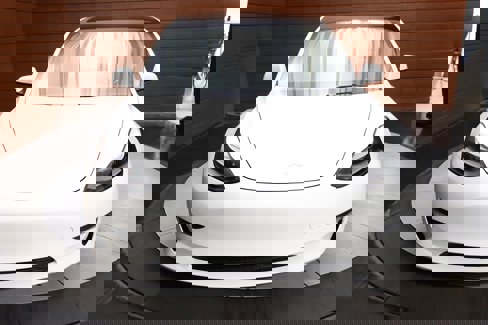 Used 2023 Tesla Model 3 Standard Range image 12