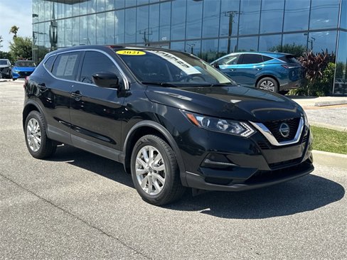Certified 2021 Nissan Rogue Sport S image 4