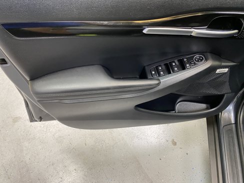 Used 2024 Kia Seltos SX w/ SX Sunroof Package image 21