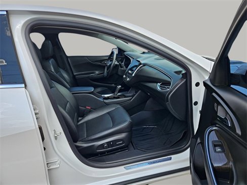 Used 2018 Chevrolet Malibu Premier image 12