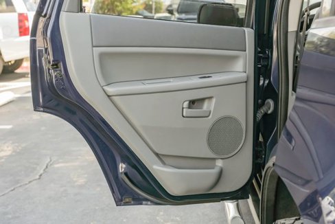 Used 2005 Jeep Grand Cherokee Laredo image 46