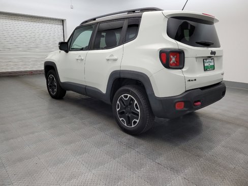 Used 2015 Jeep Renegade Trailhawk image 5