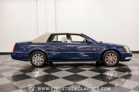 Used 2008 Cadillac DTS Luxury III image 13
