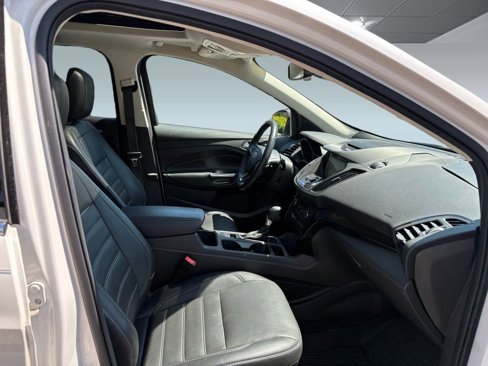 Used 2018 Ford Escape Titanium w/ Ford Safe & Smart Package image 27
