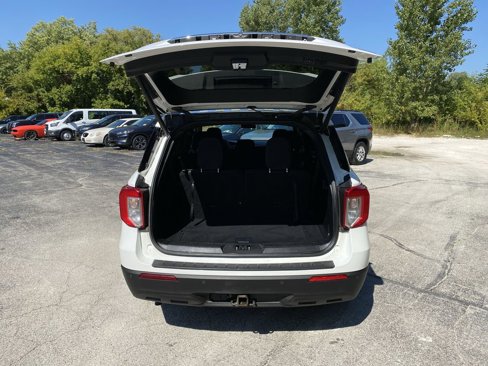 Used 2020 Ford Explorer XLT w/ Comfort Package image 14