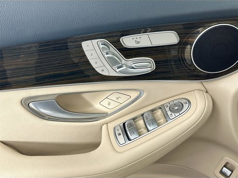 Certified 2022 Mercedes-Benz GLC 300 image 17