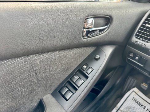 Used 2012 Nissan Altima 2.5 S image 22