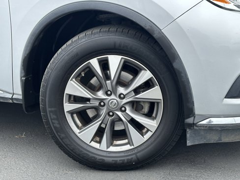 Used 2017 Nissan Murano S image 7