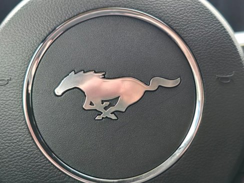 Used 2016 Ford Mustang Premium image 30