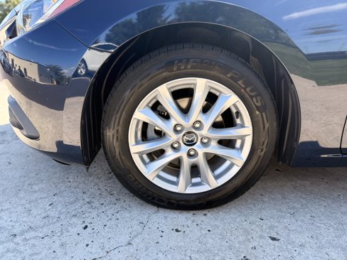 Used 2016 MAZDA MAZDA3 i Touring w/ Popular Equipment Package image 17