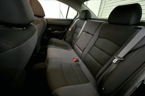 Used 2015 Chevrolet Cruze LT w/ RS Package image 25
