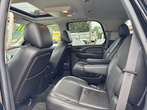 Used 2011 GMC Yukon Denali image 29