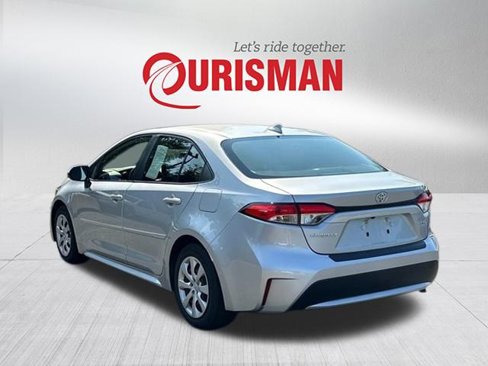 Used 2022 Toyota Corolla LE image 4