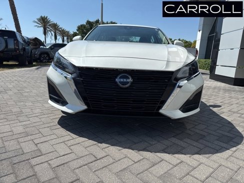 Used 2023 Nissan Altima 2.5 SV image 9