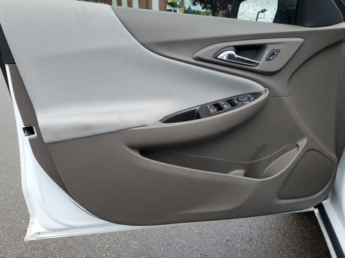 Used 2023 Chevrolet Malibu LS image 11