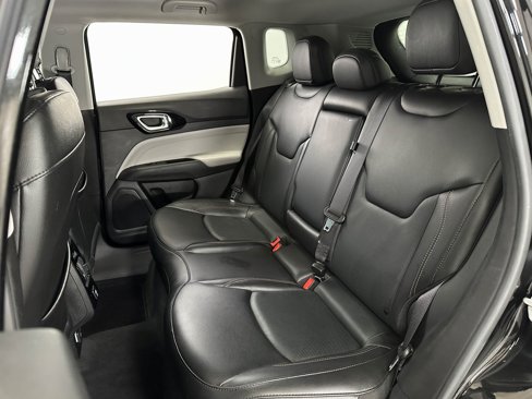 Certified 2022 Jeep Compass Limited image 16