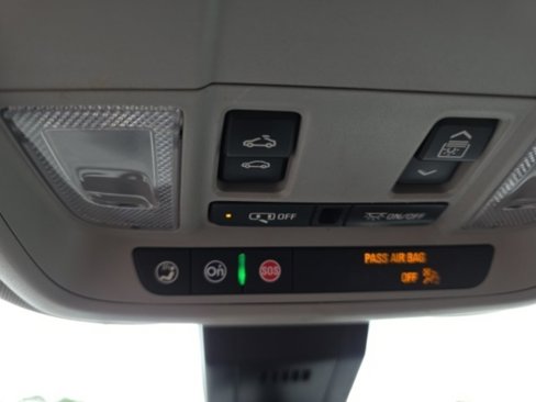 Used 2023 GMC Terrain SLE w/ Driver Convenience Package image 21