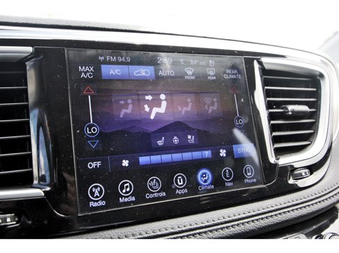 Used 2017 Chrysler Pacifica Limited image 19