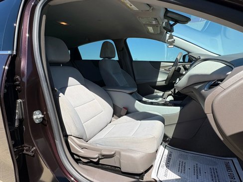Used 2020 Chevrolet Malibu LS w/ LPO, Convenience Package 1 image 11