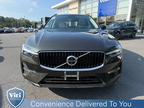 Certified 2022 Volvo XC60 B5 Momentum w/ Advanced Package image 3