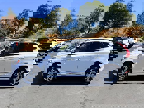 Used 2017 Volvo XC60 T5 Inscription w/ Advanced Package image 1