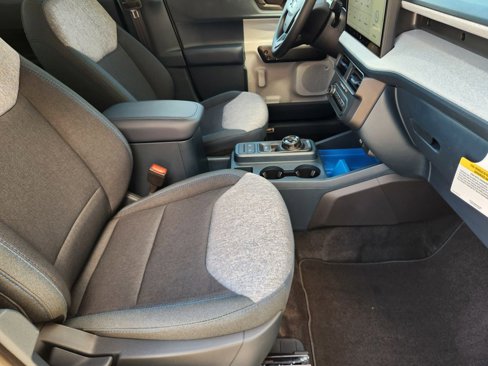 New 2025 Ford Maverick XLT image 10