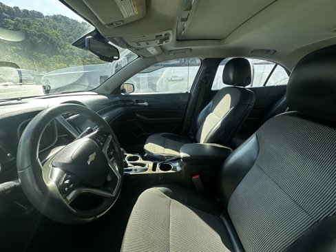 Used 2015 Chevrolet Malibu LT w/ Power Convenience Package image 8
