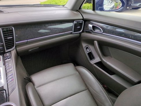 Used 2014 Porsche Panamera S image 15