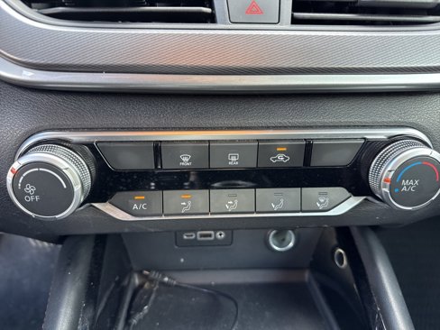 Used 2023 Nissan Altima 2.5 SR image 11