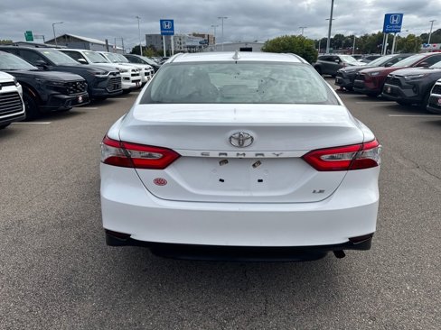 Used 2019 Toyota Camry LE image 10