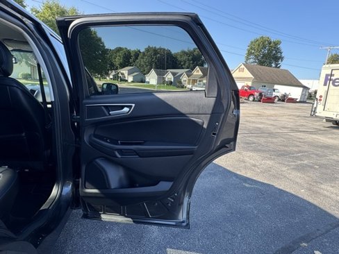 Used 2015 Ford Edge SEL w/ Equipment Group 201A image 21