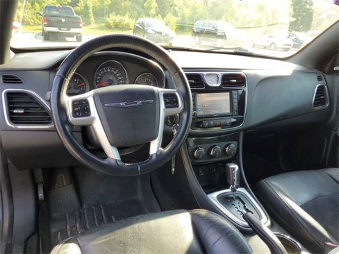 Used 2013 Chrysler 200 S image 14