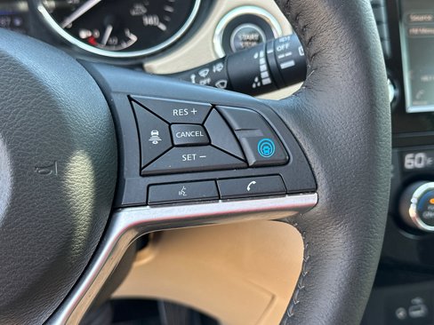 Certified 2019 Nissan Rogue SL w/ Premium Package image 27