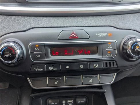 Used 2020 Kia Sorento S image 5