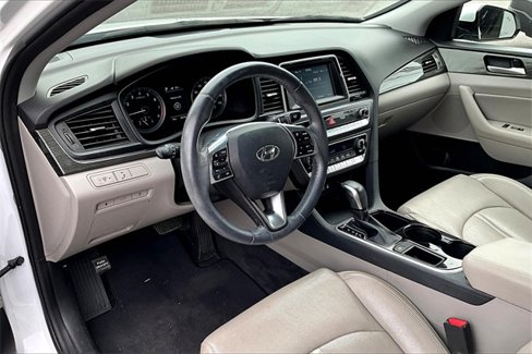Used 2018 Hyundai Sonata Limited w/ Cargo Package image 13