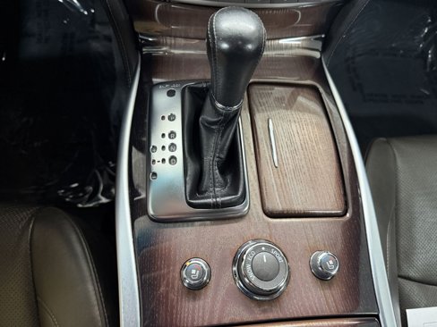 Used 2011 INFINITI M56 x w/ Deluxe Touring Pkg image 22